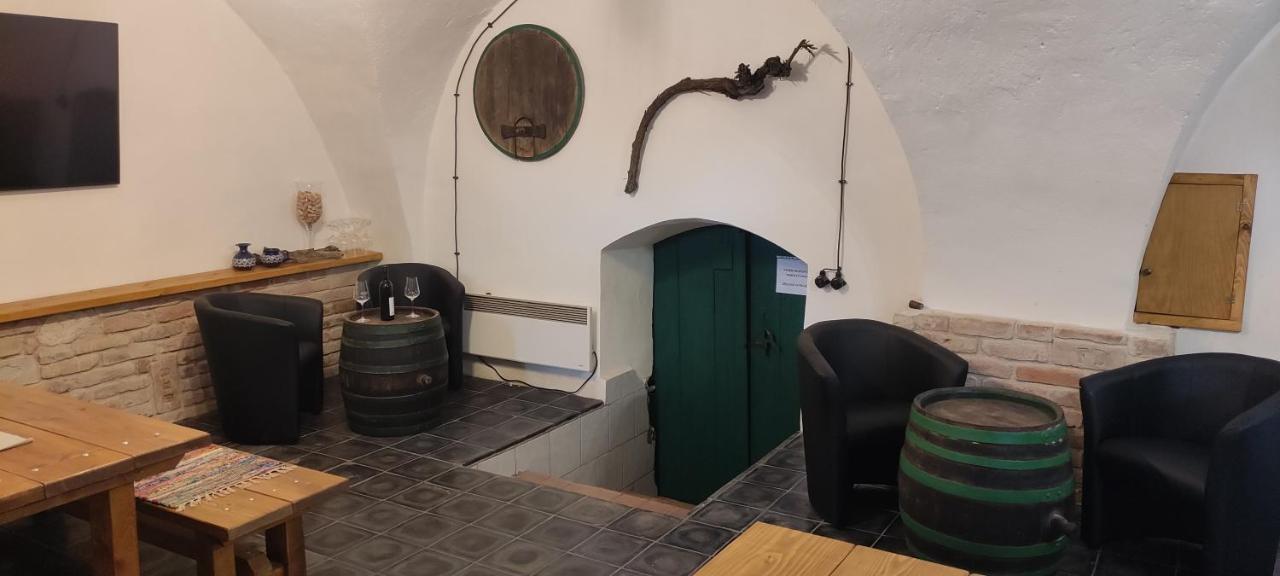 U Studny Apartment Dolni Dunajovice